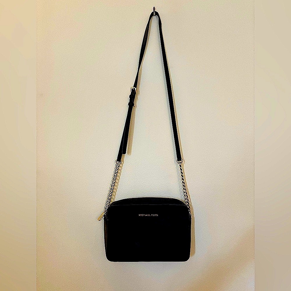 Michael Kors Elegant Black Chain Shoulder Bag